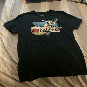 Mens size medium top gun tee